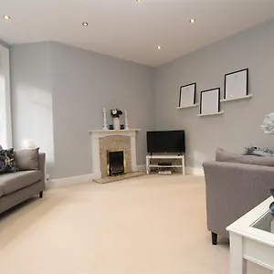 2 Bed Garden By Beach In Alum Chine, Bournemouth